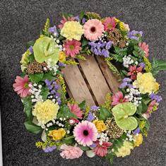 Pastel loose wreath